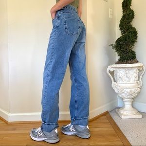 GAP Loose Fit Straight Leg Jean Size 8L